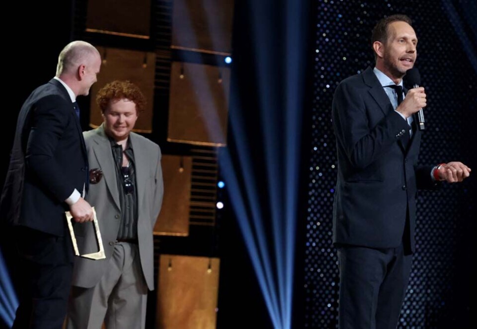 Bråkebøtter: Morten Ramm tok imot prisen «Årets nyskapning» for programmet «Takk for alt» der blant andre Snorre Monsson fra «Gauteshow» deltar. Etterpå mente de to at «Gauteshow» ville vært en riktigere vinner av «Beste humorprogram».