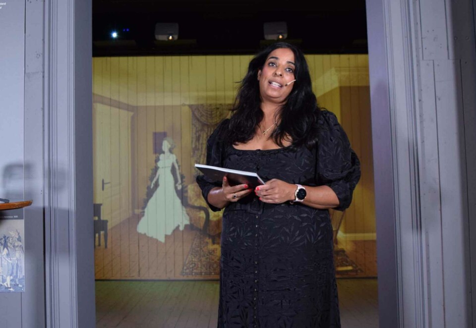 Scenedebut: Kultur- og likestillingsminister Lubna Jaffery (Ap) presenterte sitt første budsjett på Ibsen Museum & Teater i Oslo fredag ettermiddag. Foto: Knut Kristian Hauger