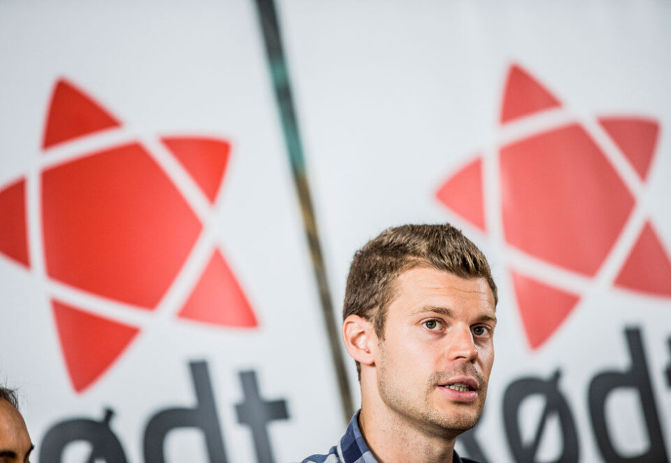 Lyser opp i sosiale medier: Rødt og Bjørnar Moxnes har fått dreisen på å dele. Nå deler Rødts pressesjef, Iver Aastebøl, ut et spark til sine kommunikasjonskollegaer i de andre partiene. Foto: Scanpix