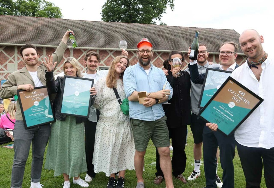 Til topps: Reklamebyrået Tante Randi feide konkurrentene av banen under årets Gulltaggen og sikret seg tre gull og to spesialpriser da den digitale markedsføringsbransjen samlet seg på Akershus Festning onsdag kveld. - Åpenbart vår beste prestasjon som byrå, sier gründer og kreativ leder Tore Woll. Foto: Eivor Eriksen.