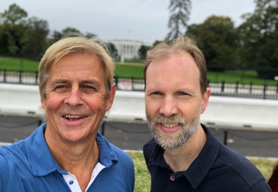 Klare for valgthriller: Anders Magnus, NRKs korrespondent i Washington og utenrikssjef i NRK, Sigurd Falkenberg Mikkelsen. Her utenfor Det hvite hus i fjor høst under planleggingen av valgdekningen 2020. Foto: Privat