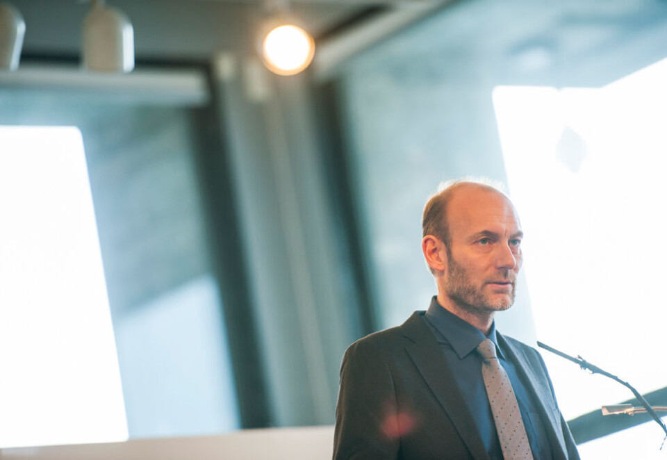 Leder utvalget: Knut Olav Åmas har ledet arbeidet med Mediemangfoldsutvalget og delrappporten som tar for seg kommer siell allmennkringkasting i Norge, en modell man har hatt i 25 år. - Rasjonelt av staten å rette virkemidler inn mot kommersiell allmennkringkasting, sa Åmås da han la frem delrapporten.