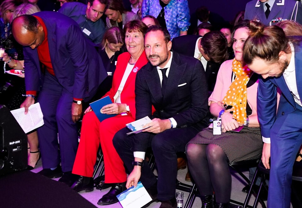 Konferansevert: Kronprins Haakon var vertskap for sin egen store næringslivskonferanse Sikt som i dag fylte ti år. Her er kronprinsen sammen med avtroppende Oslo-ordfører Marianne Borgen og den nye direktøren for Nasjonalmuseet Ingrid Røynesdal. Foto: NTB