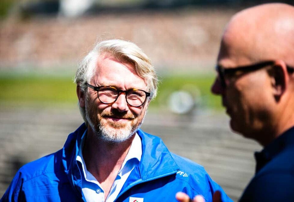 Større enn NRK: Kringkastingssjefen Olav T. Sandnes og Thor Gjermund Eriksen leder landets to største TV-kanaler, men Eriksen har alltid vært storebror i markedet hva gjelder seere og økonomi. 2021-tallene til TV 2 tyder nå på at Sandnes i hvert fall leder en mediebedrift som er større på omsetning enn NRK.