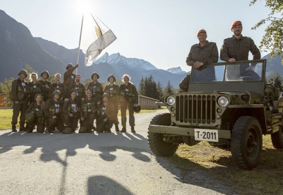 Premiereklare: 14 kjendiser skal i ilden når programlederne Dag Otto Lauritzen og Kristian Ødegård blåser i gang «Kompani Lauritzen». Foto: TV 2.