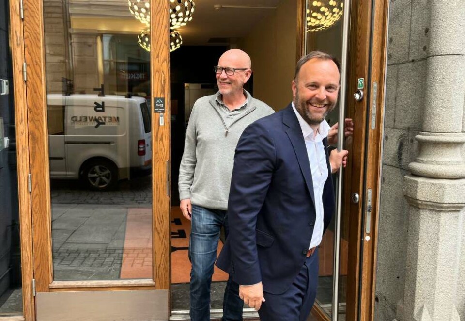 Erkjenner prispress i offentlige anbud: - Kundene som vektlegger kvalitet og kompetanse får mer ut av leverandørene sine, sier konsernsjef Sindre Beyer. Her sammen med kollega og Try-nestor, Kjetil Try.