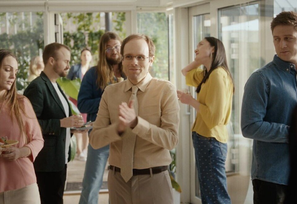 Irriterende type: Mandag inntar hovedrollen i de nye reklamefilmene fra Finn, og han er blitt akkurat så irriterende som man kan se for seg. Se filmene nederst i saken.