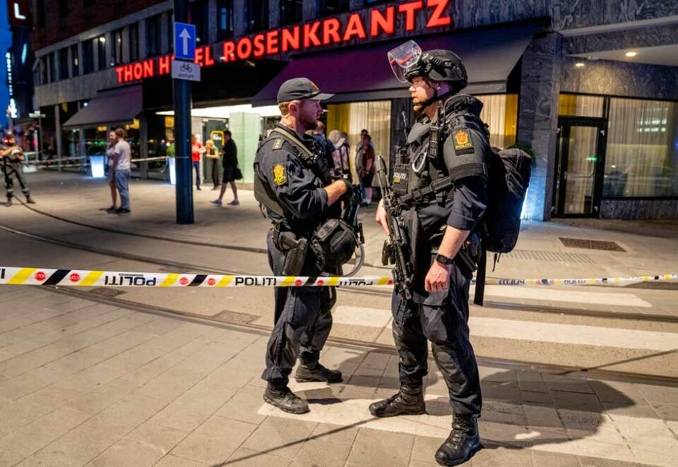 Skuddrama: Det ble avfyrt flere skudd mot blant annet London Pub i Oslo Sentrum natt til lørdag. To mistet livet og flere personer ble skadet og politiet etteforsker nå saken for drap, drapsforsøk og mulig terror. Foto: Javad Parsa / NTB