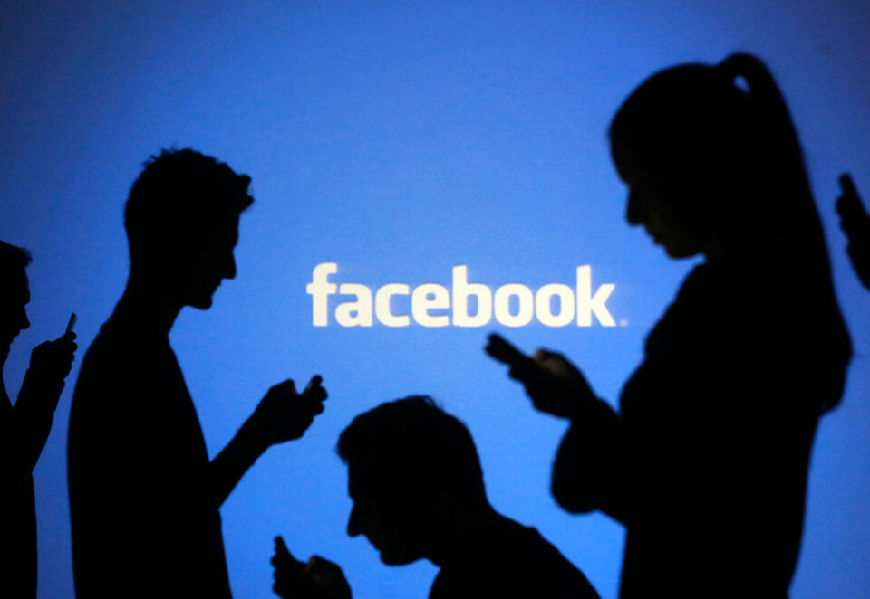 Falske nyheter: Over seks av ti oppgir Facebook som den hyppigste kilden til det folk mistenker er falske nyheter, mens 21 prosent oppgir tradisjonelle medier som viktigste kilde.