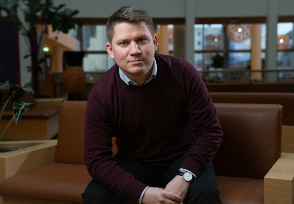 Har fått ny jobb: 28 år gamle Johannes Utvåg skal jobbe med intern og ekstern kommunikasjon i Nordea. Foto: Nordea