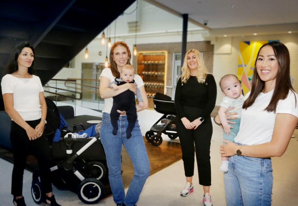 Barsel-nettverk: Anahita Aaneland fra KLP (helt til venstre) har sammen med Josephine Røtnes og Ann Jack i GroupM (helt til høyre ) startet det faglige barsel-nettverket Create. Med seg på som partner har de også fått med seg GroupM-ledelsen, her med Birgitte Vibe (bakerst) . Foto: Eivor Eriksen