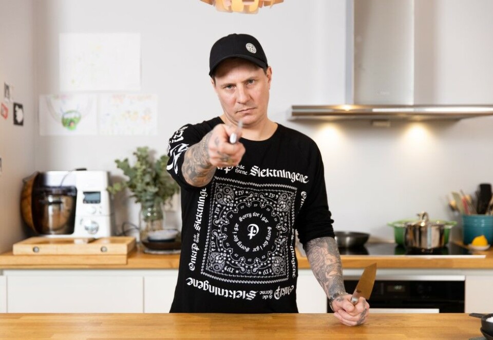 Kjøkkensjef: OnklP inviterer slekta på middag i en ny reklame for Adams Matkasse, signert reklamebyrået Nord DDB. - OnklP hadde ikke laget mye mat før, så entusiasmen for den gode maten han laget på opptakene var helt genuin, sier Christian Alfsen i Adams Matkasse.