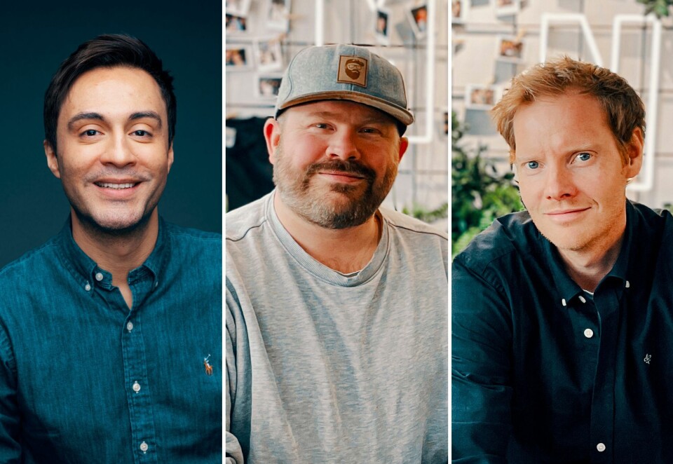 Styrker laget: Fenomen Folk går fra tre til fem ansatte og daglig leder Tom Marius Kittilsen (i midten) ønsker Geir Håkonsund (f.v.) og Erland Grev Hesthagen (t.h.) velkommen. Foto: Fenomen