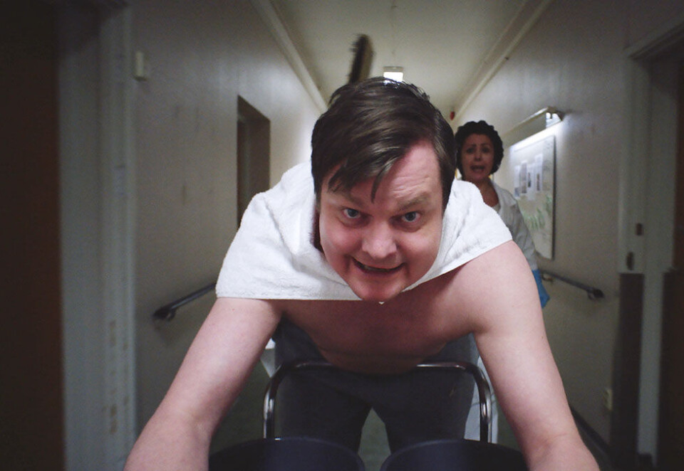 Skal spilles av Jonah Hill: Espen PA Lervaag spiller hovedrollen i den norske originalserien. I den amerikanske versjonen er det etter planen Jonah Hill som tar hovedrollen. Foto: TV 2.