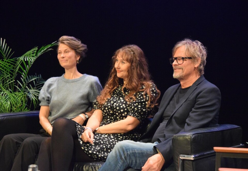Ny TV-allianse: Mette Nelund, Alice Sommer og Piodor Gustafsson lanserer «Skandi-alliansen» og frister et tørt TV-produksjonsmarked med skyhøye budsjetter. - Vi håper det er noe vi kan fortsette med, sier Mette Nelund, dramasjef i TV 2 Danmark. Foto: Øyvind Hofsrud.