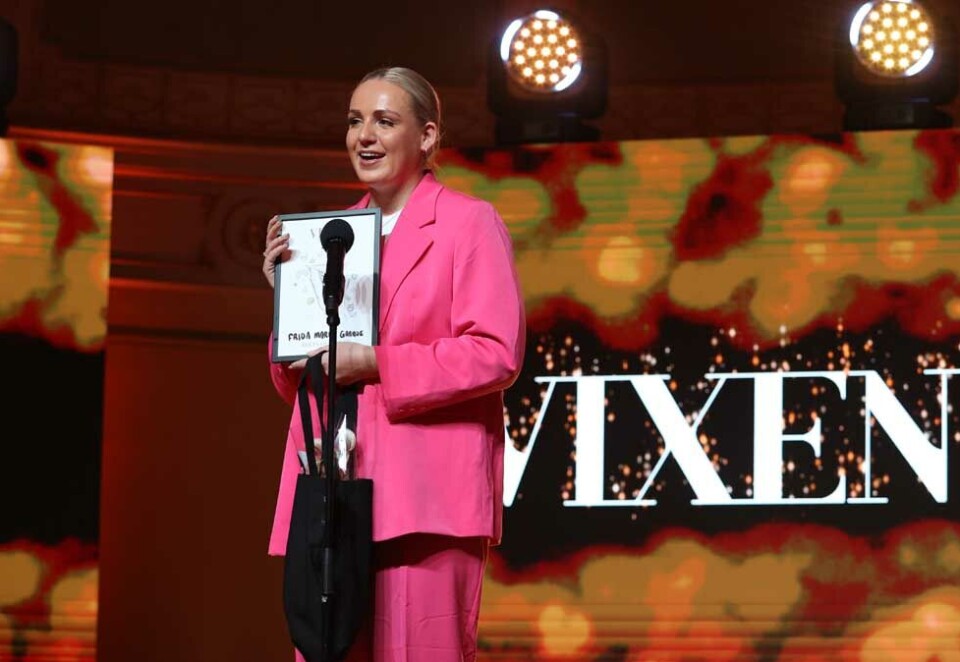 Årets gullpenn: Frida Marie Grande vant prisen «Årets gullpenn» på Vixen Award i går. - Mange ser kanskje ned på influencere og denne rare bransjen, men i går var det mange svært dyktige formidlere som stakk av med velfortjente priser, skriver Grande i dette innlegget. Foto: Eivor Eriksen.