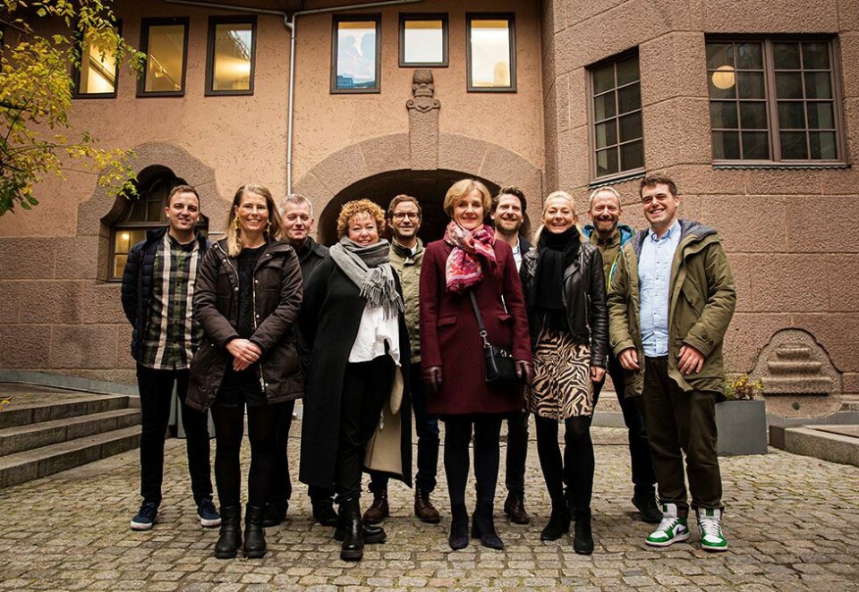 Gøy på landet: Bakerst fra venstre: Dag Ormåsen(Starcom), Knut Jacobsen (Nortura), Peder Mittet (Starcom), Agnar Aldridge (Starcom) og Jacob Schjerven (Tine). Foran fra venstre: Camilla Halleraker (Starcom), Merethe Nyvold Johannessen (Felleskjøpet Agri), Ida Berg Hauge (Melk.no), Catharine Mitlid (Starcom) og Patric Ligner (Starcom). Foto: Michael Solbakken