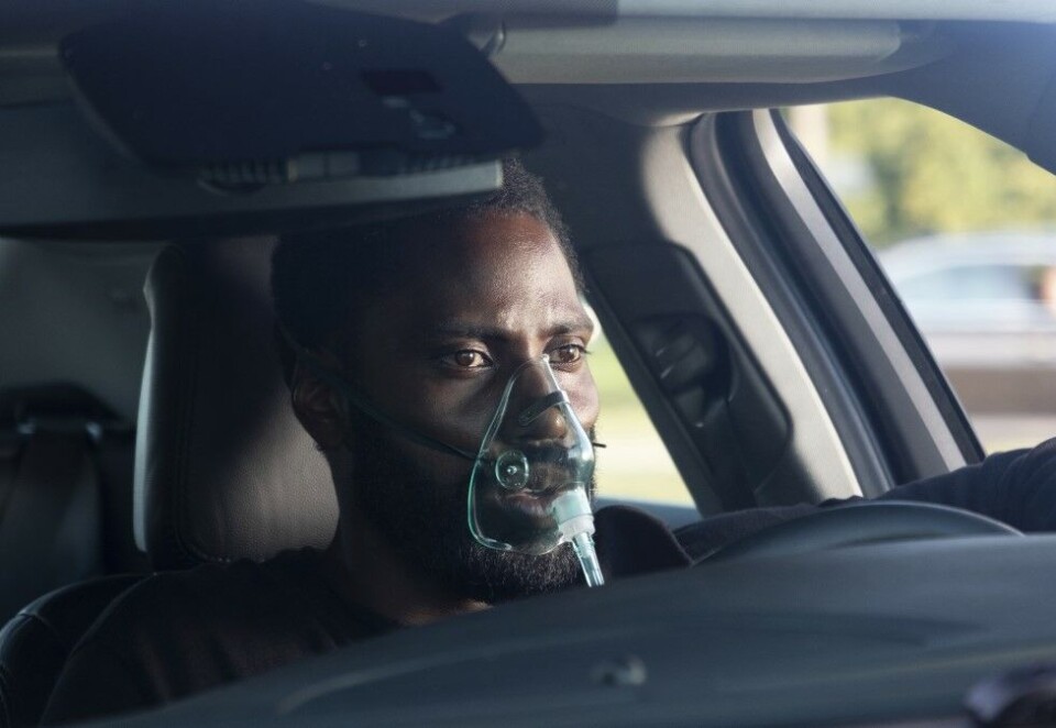 Kommer i august: John David Washington spiller hovedrollen i Christopher Nolans «Tenet». Filmen vil ha premiere i Norge 28. august. Det er gode nyheter for norsk kinobransje. Foto: SF Studios / Warner Bros.