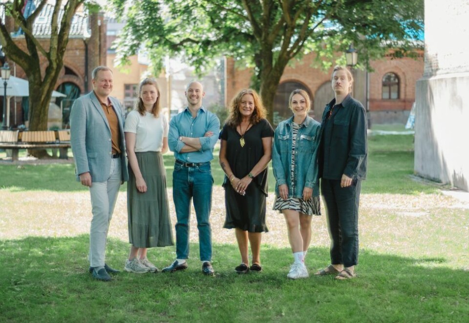 Inngår samarbeid: Markeds- og innovasjonsdirektør Ragnar Johansen og markedssjef Hilde Sorken i Grilstad sammen med Nord DDB-teamet Pia Ølstad, Aleksander Steinsvik, Maja Berdychowska og Linus Hjellstöm.