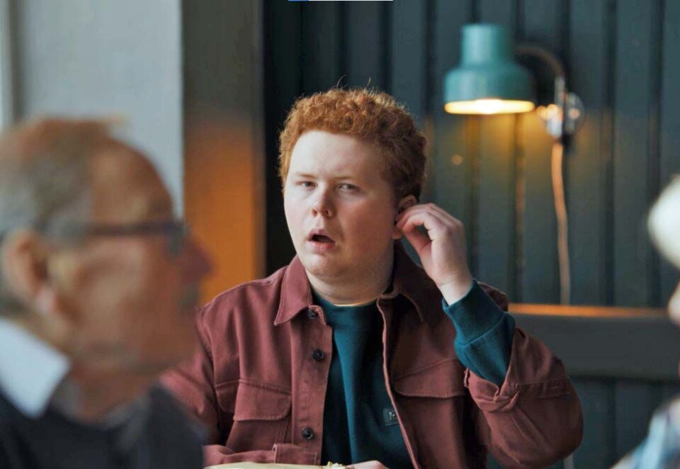 Podkast-reklame: Reklame- og designbyråene Anorak og Bold står bak nye Podme-profil og de nye reklamefilmene til Schibsteds podkastplattform. - Vi er en stor del av våre lytteres liv, sier markedssjefen i Podme. Foto: Skjermdump.