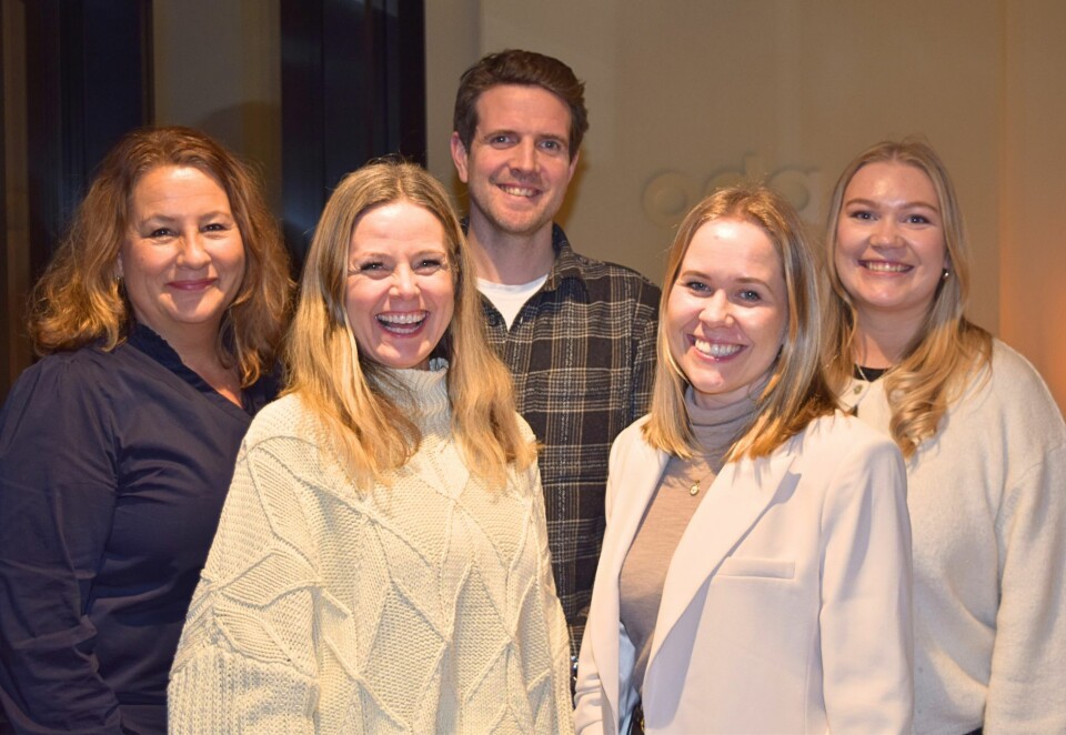 Bygger seg opp: Etter tapet av Coop innrømmer PHD-sjefen, Britt Skjeppestad , at det er godt å få Oda om bord. Her sammen med Beate Stangeland Eide, Thomas Rydgren, Nina Mikaelsen og Linn Wisdal Frestad. Foto: Anette Johansen-Desjardin