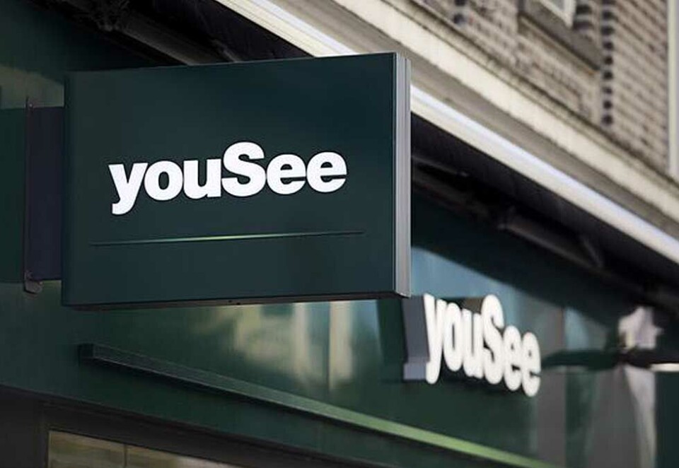Tv-konflikt: Etter at en YouSee-medarbeider ble slått ned på høylys dag, spekulerer flere danske medier i om hendelsen henger sammen med den pågående tv-konflikten mellom kabel-tv-selskapet YouSee og tv-konsernet Discovery.