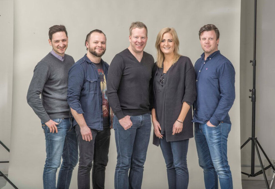 Fant tonen: Oktan og Betsson skal ta eierskap til EM-begrepet og starter med Jojo-EM. Fra venstre: Thomas Teige (Oktan), Olav Iversen (Oktan), Mikael Mellqvist (Betsson), Merethe Krohn (Betsson) og Jarle Alvær (Oktan).