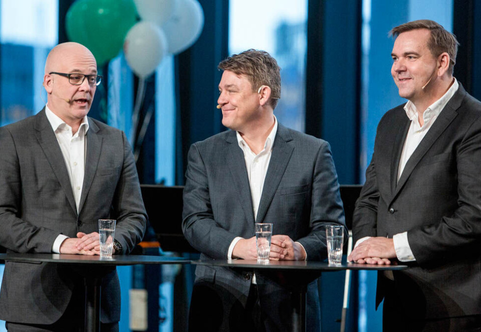 Færre lytter: Fra desember 2016 til desember 2017 falt lyttingen på nasjonal radio med ti minutter fra 84 til 74 lytterminutter. NRK har mistet flest lytterminutter, mens P4-gruppen og Bauer Media er stabile gjennom slukkeåret. Her er kringkastingssjef Thor Gjermund Eriksen i NRK, P4-sjef Kenneth Andresen og Bauer Media-sjef Lasse Kokvik. Foto: NTB Scanpix.