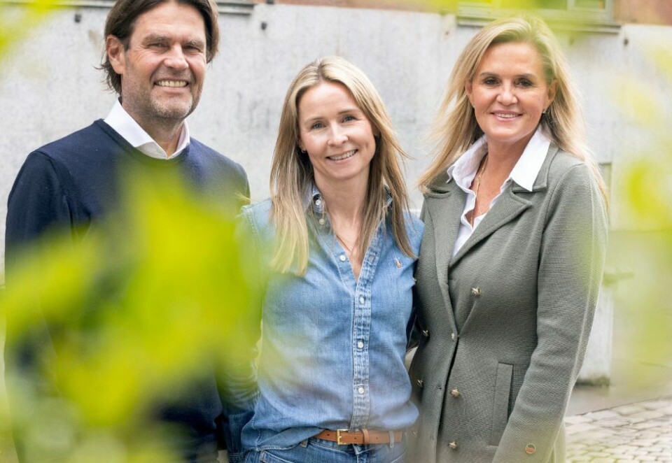 Starter selskap sammen: Haakon Dahl og Marte Palm Steen starter opp rekrutteringsselskapet Recruiter og får med seg Nina Gade Tenvik og Kampanje med på eiersiden. - En ny, stor og offensiv satsing, sier Gade Tenvik. Foto: Eivor Eriksen.