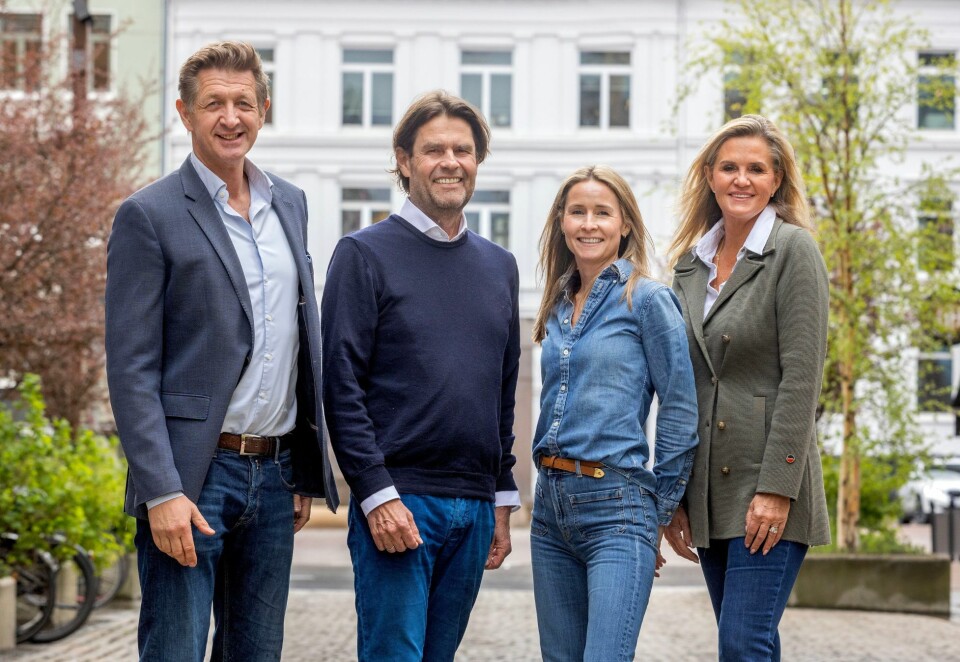 - Tette skott: Ansvarlig redaktør i Kampanje lover tette skott mellom den redaksjonelle virksomheten i Kampanje og Recruiter. Her Knut Kristian Hauger sammen med Haakon Dahl, Marte Palm Steen og Nina Gade Tenvik. Foto: Eivor Eriksen.