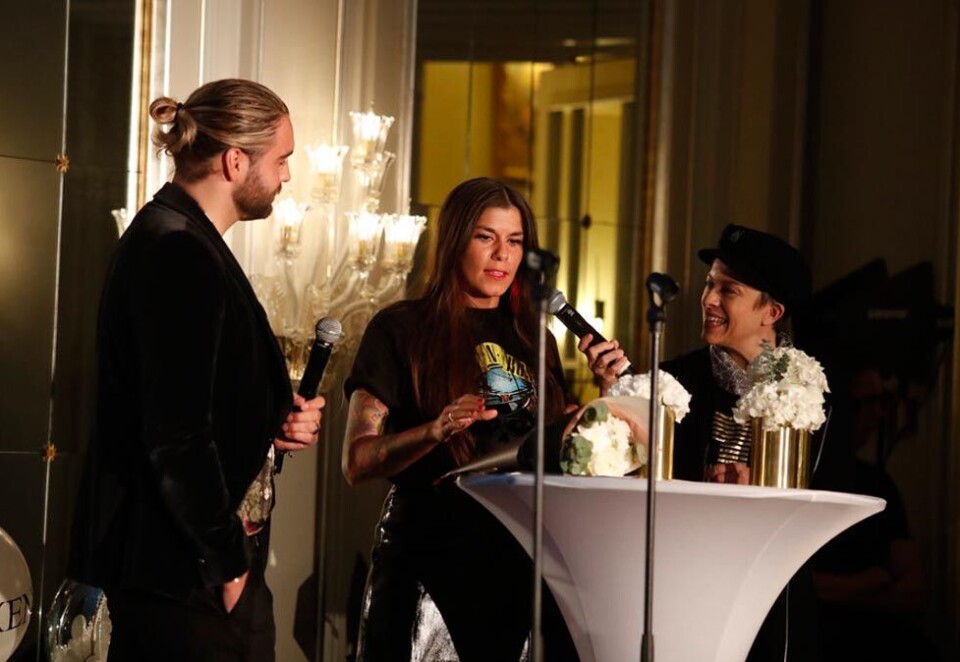 Kritisk influencer-vinner: Kristin Gjelsvik fikk prisen Årets influencer: Livsstil under Vixen Influencer Awards 2017 på Grand hotell i Oslo søndag kveld. Under takketalen kritiserte Gjelsvik blant annet andre nominerte som deler nakenbilder av seg selv. Foto: Scanpix.