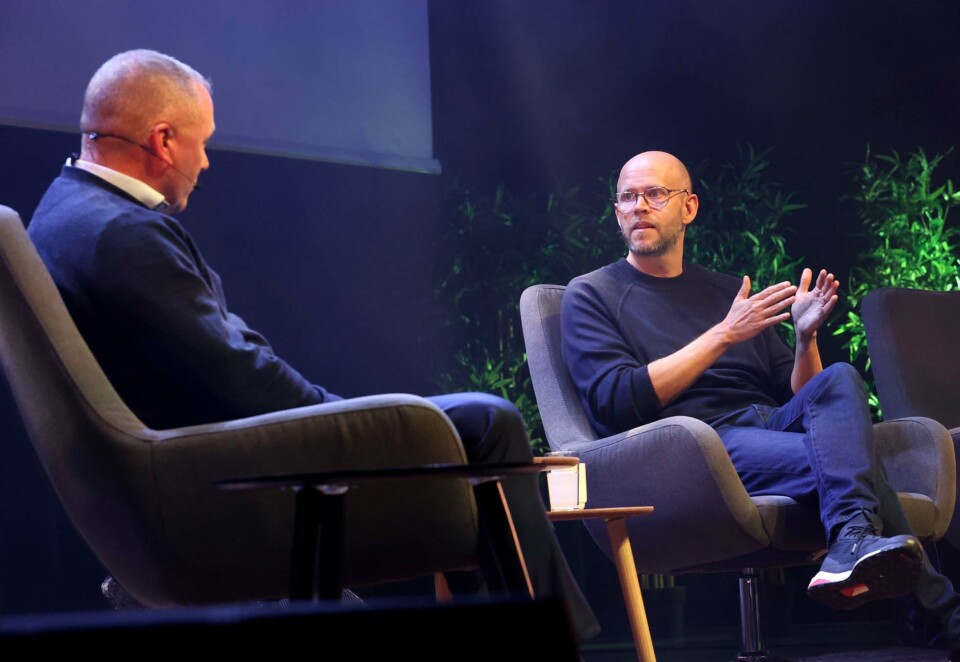 I godt selskap: Nicolay Tangen sikret seg Spotify-sjefen Daniel Ek i podkaststudioet rett foran nesen på alle de store, norske mediehusene. Her de to i godt selskap under tirsdagens live-innspilling på Rockefeller av podkasten «In good company»,. Foto: Eivor Eriksen.