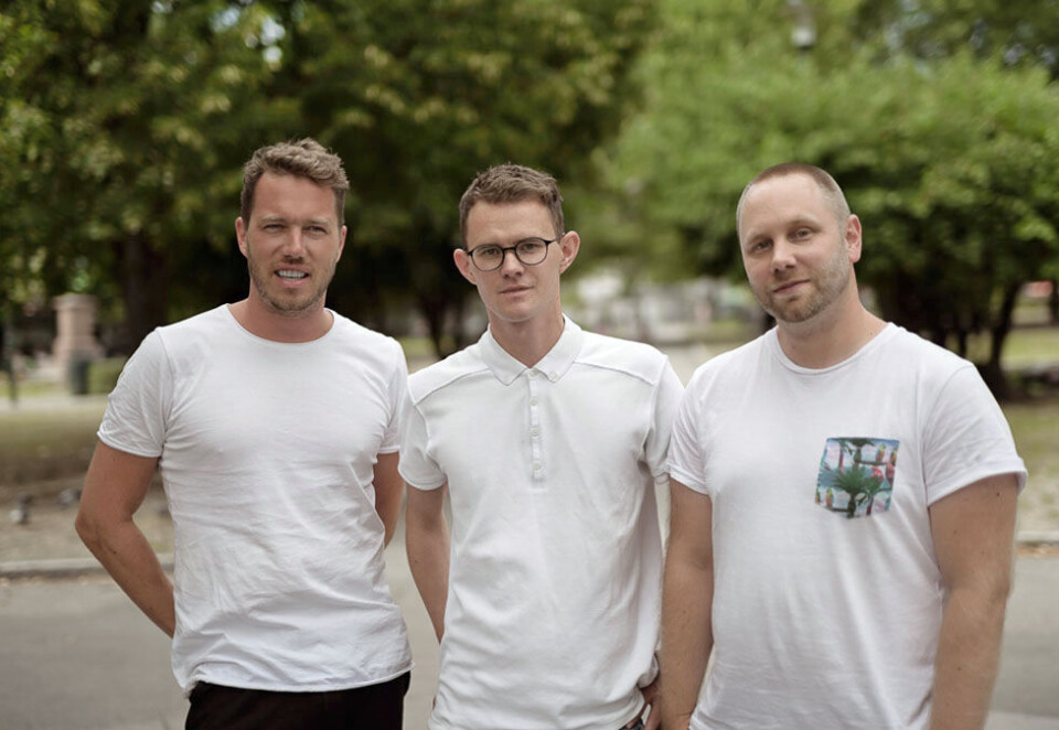 - Dere vil høre mer fra oss: Det er Christian Berg (t.v.) som får ansvar for samarbeidet med AB InBev. Her sammen med strategisk leder Terje Dybdahl og byråsjef Jens Sjöberg i Very Agency. Foto: Haakon Hoseth.