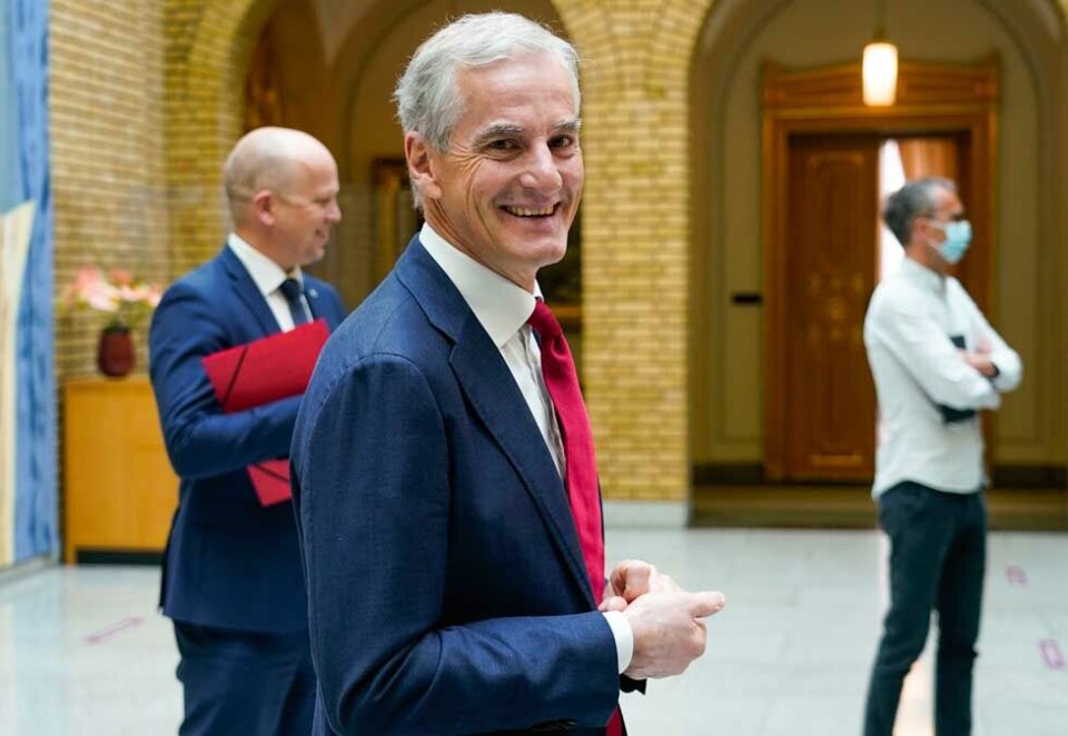 Klar for valgkamp: Godt ut i landsmøtesesongen er landets politiske partier klare for innspurrten i valgkampen og partileder i Ap, Jonas Gahr Støre, med Senterpartiet-leder Trygve Slagsvold Vedum i bakgrunn har grunn til å smile når Kampanjes valgkampjury drar igang den tradisjonsrike valgkampkåringen. Foto: NTB.