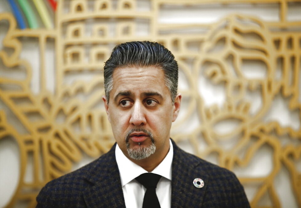 Satte foten ned: Kulturminister Abid Raja har satt foten ned for reklame for pengespill på kanaler som sender fra utlandet og til det norske markedet. Foto: Scanpix.