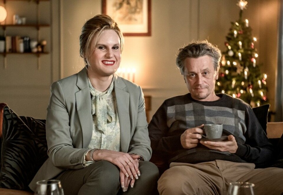 Nytt par i terapi: Kevin Vågenes og Ivar Broder Lund Frølich som de nye karakterene Marie og Aksel. Under den fjerde sesongen av Parterapi forsvinner noen av de «gamle» parene ut, og publikum introduseres for seks nye par. Foto: Martin Hogsnes Solvang/Seefood/NRK