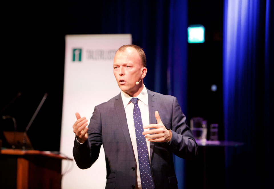 Umulig virksomhet: Nils Apeland leverer av å levere foredragsholdere. Det har på kort tid blitt en umulig virksomhet. Foto: Trond Heggelund/Nettcoach