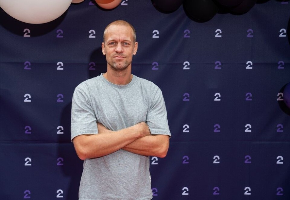Programleder: Mads Hansen, er fra høstlanseringen til TV 2, har blitt en etablert programleder. Ikke bare er han programleder for Ikke lov å le på hytta, men han er også hjernen bak idéen. Foto: Espen Solli/TV 2