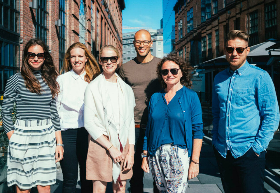 Ansetter flere: - Vi starter høsten fulle av pågangsmot og med nye folk på laget, sier byråleder Jannicke Øiaas i SDG. Fra venstre ser en Oda Midtlyng Klempe, Therese Jacobsen, Ann Viola Ulvin, Castilñano Simoons, Jannicke Øiaas, Andreas Sogn Bjørkeng. Foto: Even Suseg