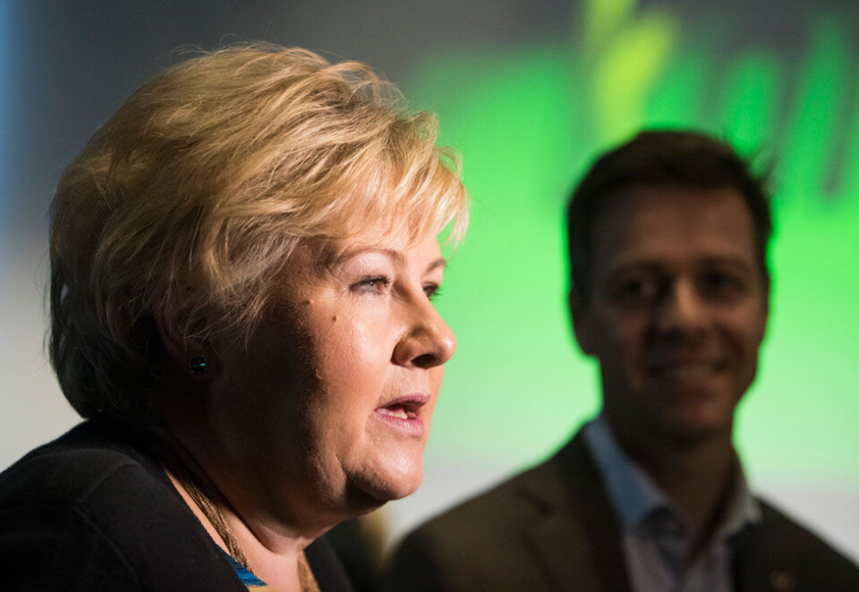 Professor II ved Handelshøyskolen BI, Gudmund Hernes, er blitt en mester i å dobbeltkommunisere samtidig som hun har lagt grunnlaget for en helt nye type parlamentarisme. - Erna-parlamentarismen vil bli brukt til å redde hennes skinn, skriver han i dette innlegget.