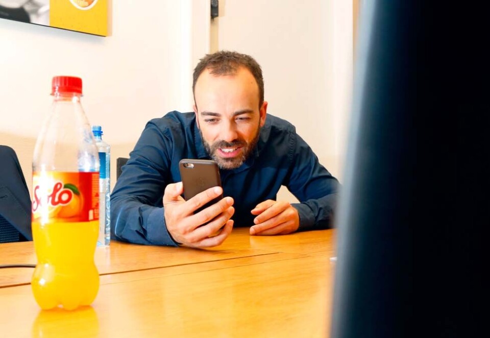 - Jatter med: Markedsfirektør Joakim Sande i Solo er frustrert: - I møter med representanter for både reklame- og mediebyråene har jeg i det siste opplevd en økende frustrasjon rundt det kontinuerlige jaget relatert til digital markedsføring. Allikevel jatter de med, skriver han i dnene kommentaren. Foto: Eivor Eriksen