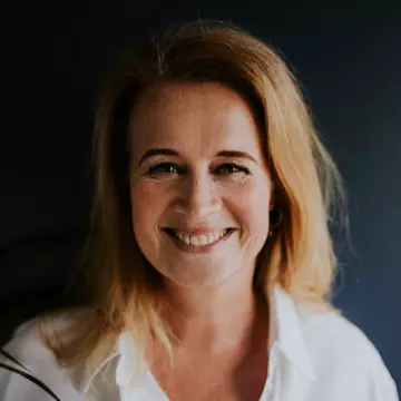 Kristine M. Sirnes 