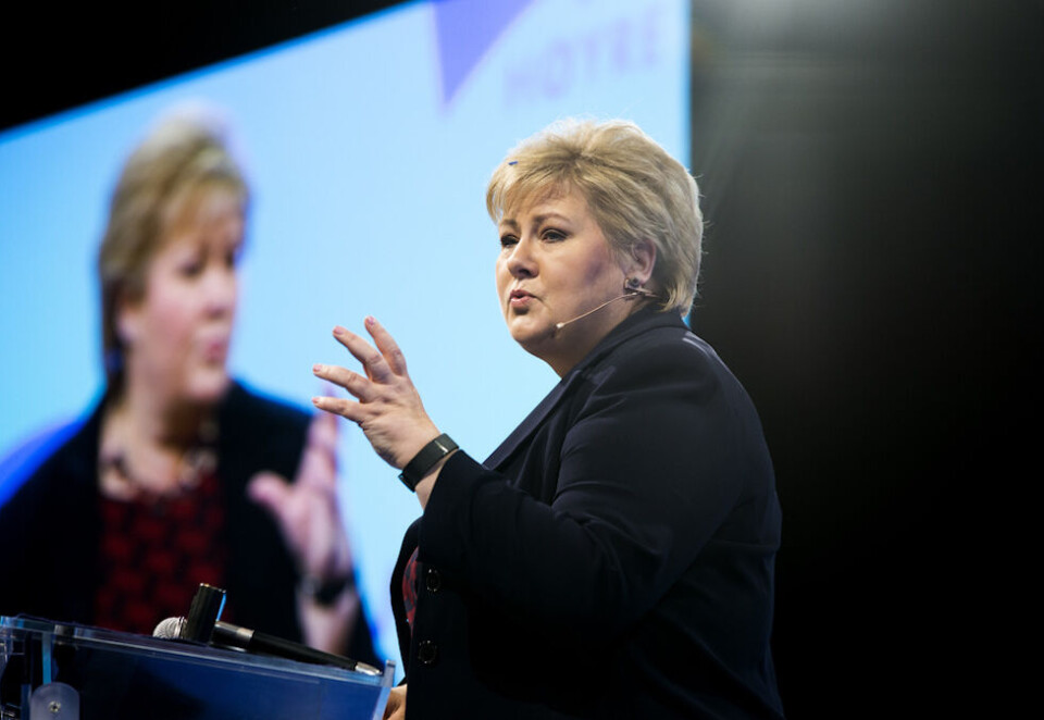 Krass mot Facebook: Aftenposten fikk støtte av statsminister Erna Solberg i går da det stormet som verst etter avisen sviende kritikk av Facebook. - Facebook har et ansvar da de er det største publiseringsverktøyet, sier Erna Solberg. Foto: Scanpix.