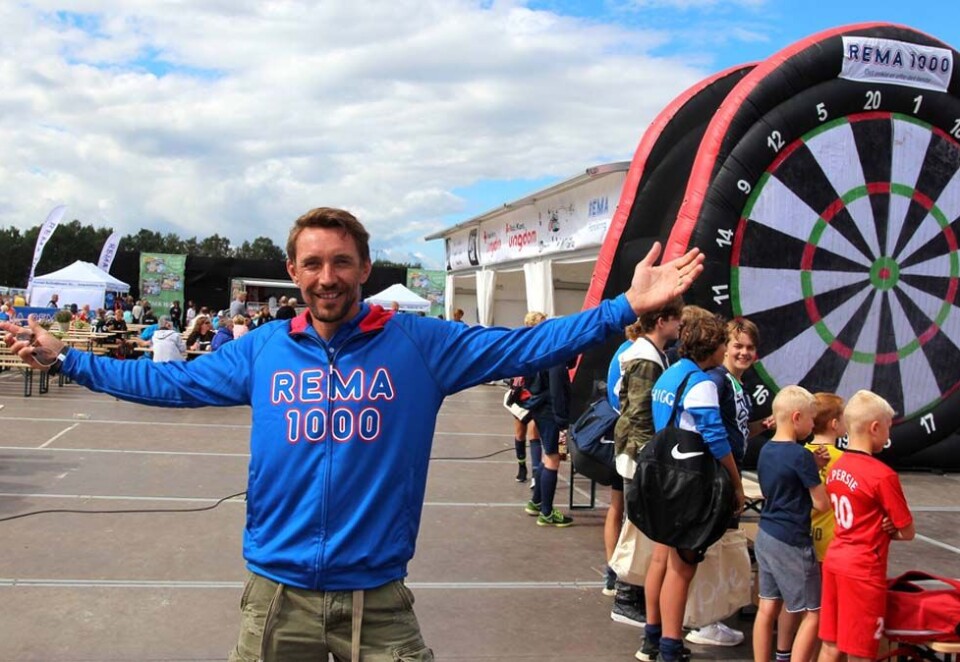 Bredder seg ut: - Vi har vært med Rosenborg i toppidretten, nå ønsker vi å være mer ute i bredden og breddeidretten. Det er viktig fordi det gir næring til toppen, sier sponsorsjef i Rema 1000 Vidar Riseth. Foto: Rema 1000.