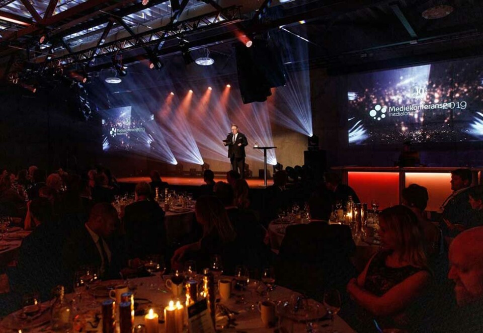 Deler ut mediepriser: Når Mediaforum-konferansen finner sted senere i høst, skal det også deles fire mediepriser. Nå har juryen funnet frem til årets finalister. Her Arne-Inge Christophersen som konferansier under en tidligere konferanse. Foto: Eivor Eriksen