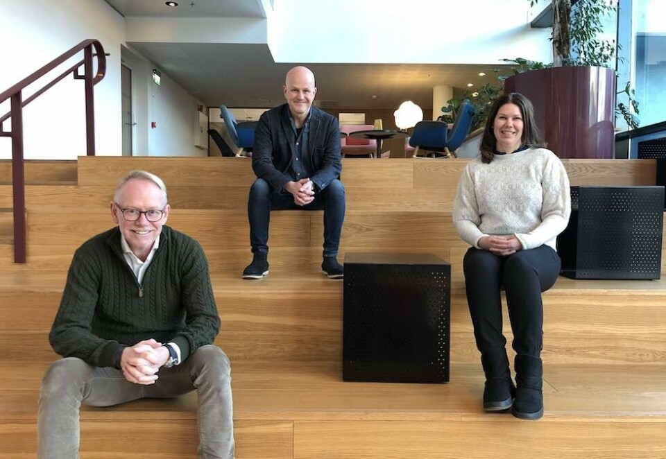 Inngår samarbeid: Tore Bakken, direktør for marked og eiendomsutvikling i Entra (t.v.), Bård Hammervold, kundeansvarlig og partner i Try Råd og Tove Abrahamsen, marketingansvarlig i Entra (t.h.).