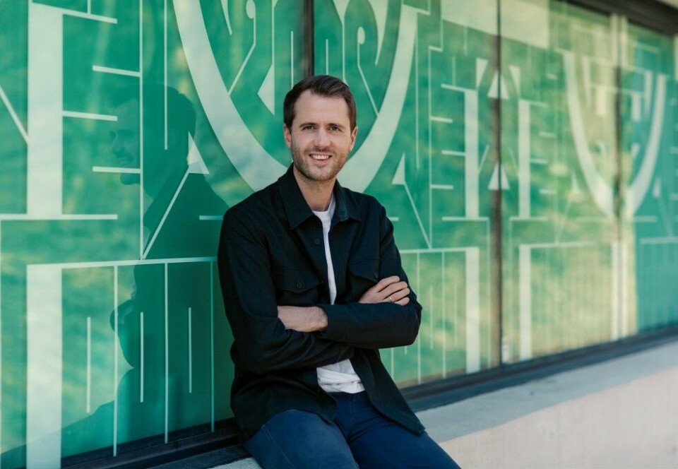 Ute med ufin bok: Yngve Skålnes (avbildet) står bak boka «Ufinn oppførsel - kunsten å bytte drone mot bilratt» sammen med Lars-Erik Lunde. Foto: Aschehoug