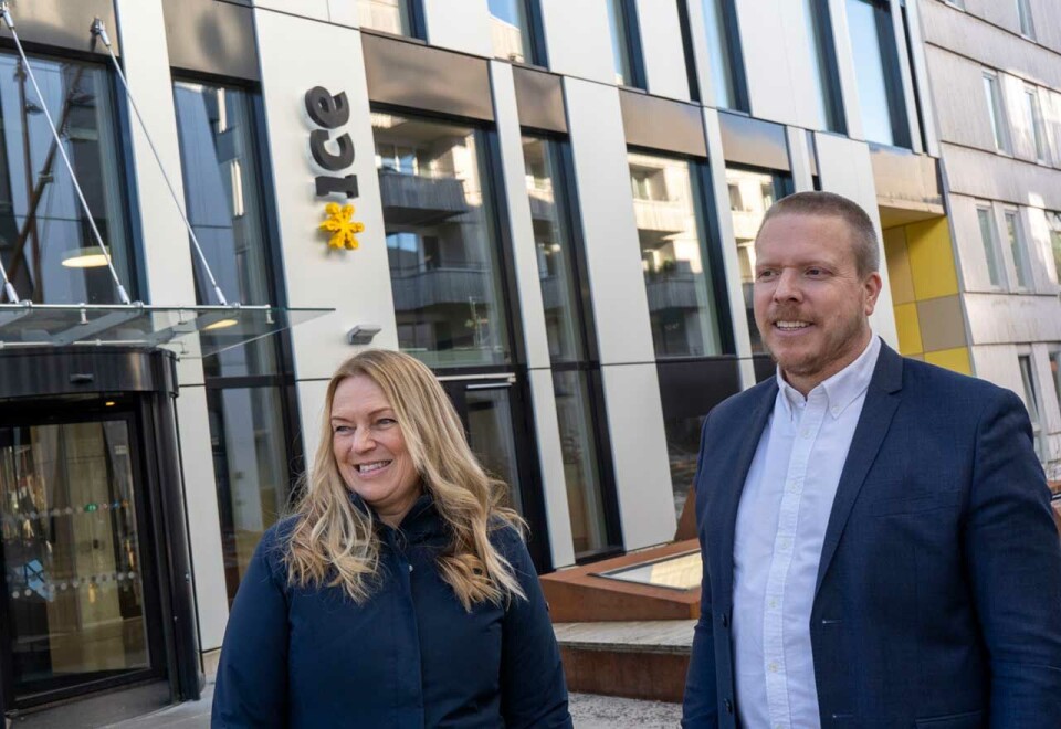 Vil knuse duopolet: De to telekomtoppene Torill Nag og Eivind Helgaker går sammen om å ta opp kampen med Telenor og Telia når Lyse kjøper hele mobilselskapet Ice. Sammen vil de to kunne tilby både mobil, nett og TV. – Nå kan vi virkelig være med på å endre konkurransebildet i norsk telekom og et marked som har vært altfor dominert av et duopol, sier Eivind Helgaker. Foto: Sebastian Storvik.