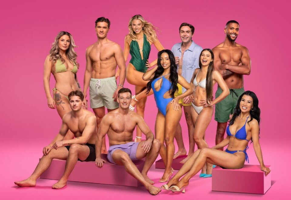 Tredje sesong: Disse ti har allerede flyttet inn i «Love Island»-villaen på Gran Canaria: F.v. Sunniva Elise Berg Hansen, Martin Garnås Sire, Johan Sandnes, Casper Venstad, Malin Hjelmhaug, Camilla Ellinor Devik, Magnus Pedersen, Lirie Osmani, Jonathan Hailu og Nini Diem. Foto: Espen Solli/TV 2