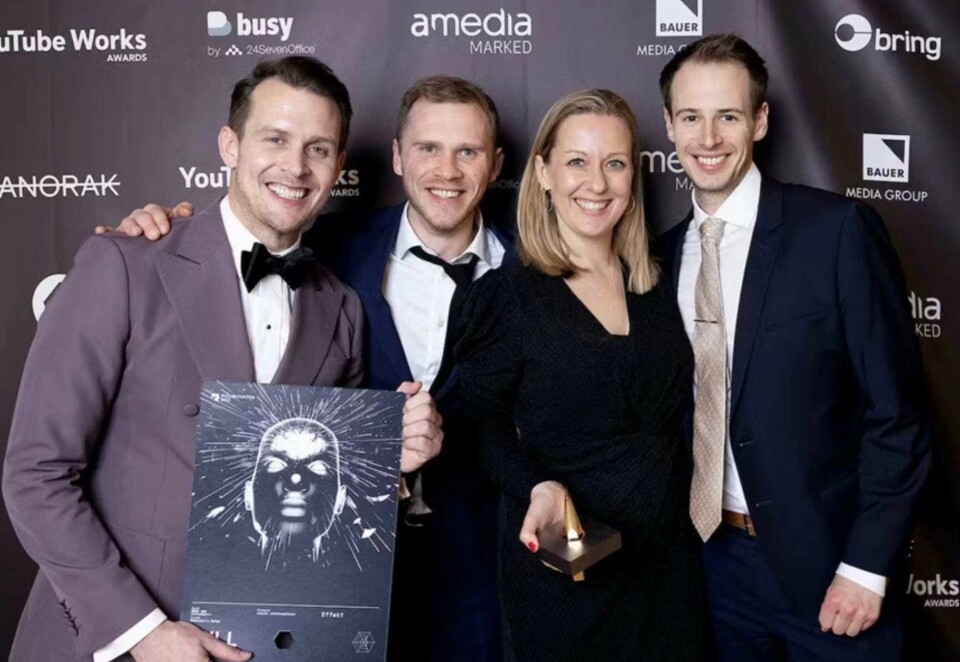 Jobbet med McDonald's: Aleksander Hetland, Torstein Skogedal, Mari Husby og Thomas Eltvik, har sanket mange priser sammen. Her fra Gullblyanten da McDonald’s og det daværende Nord DDB-teamet gikk til topps i effekt-kategorien. Nå jobber alle i Smeh med Burger King. Foto: Stine Østby